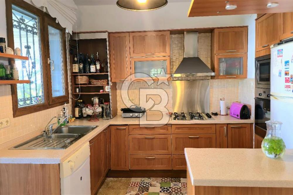 BODRUM TORBA'DA SATILIK BAHÇELİ TRIPLEX MÜSTAKİL EV