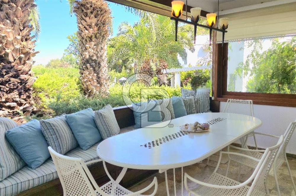 BODRUM TORBA'DA SATILIK BAHÇELİ TRIPLEX MÜSTAKİL EV