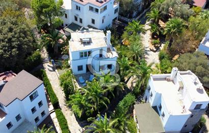 BODRUM TORBA'DA SATILIK BAHÇELİ TRIPLEX MÜSTAKİL EV