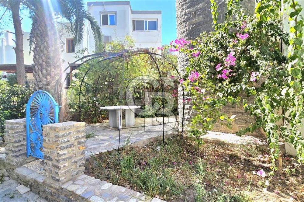 BODRUM TORBA'DA SATILIK BAHÇELİ TRIPLEX MÜSTAKİL EV