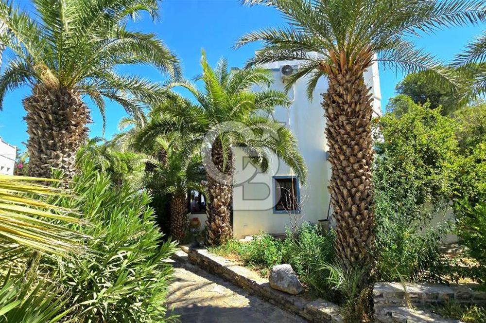 BODRUM TORBA'DA SATILIK BAHÇELİ TRIPLEX MÜSTAKİL EV