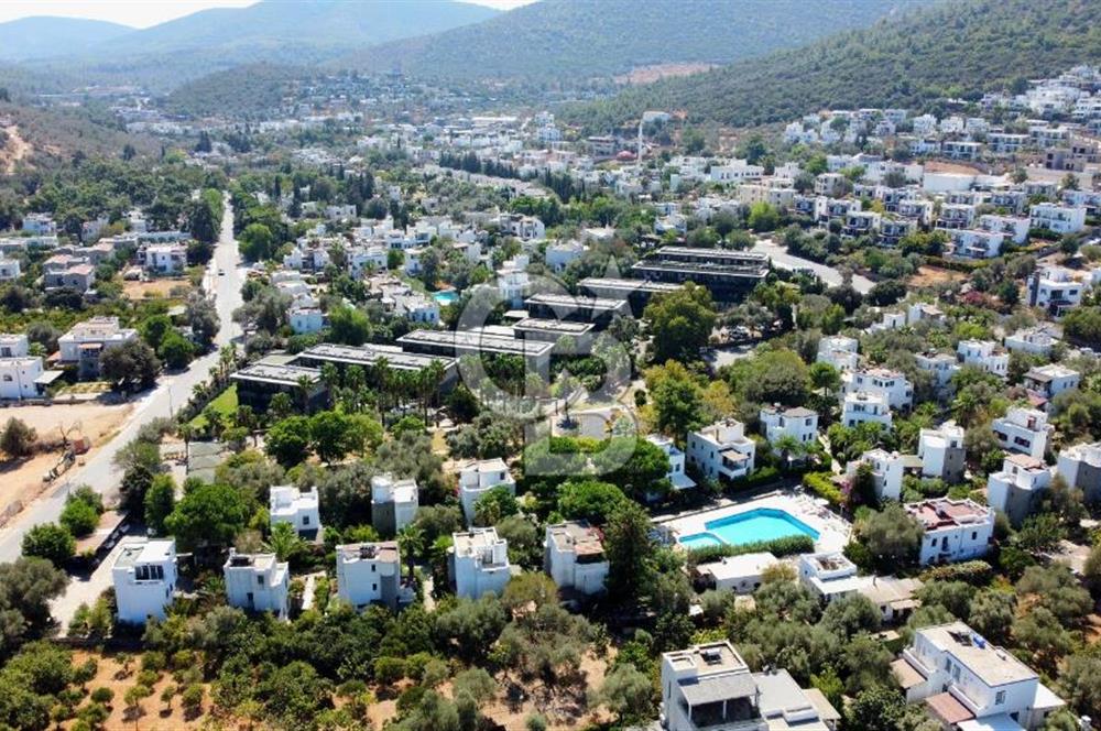 BODRUM TORBA'DA SATILIK BAHÇELİ TRIPLEX MÜSTAKİL EV