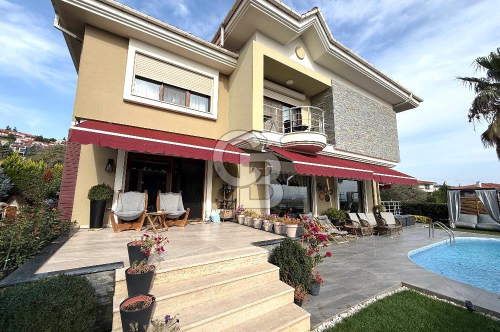 BALIKESİR DEĞİRMEN BOĞAZI SİTESİNDE SATILIK HAVUZLU LÜKS VİLLA
