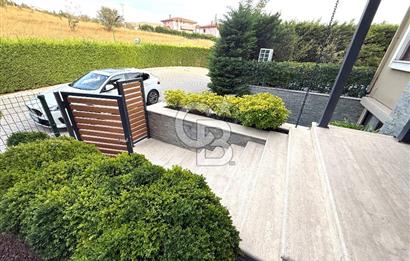 BALIKESİR DEĞİRMEN BOĞAZI SİTESİNDE SATILIK HAVUZLU LÜKS VİLLA