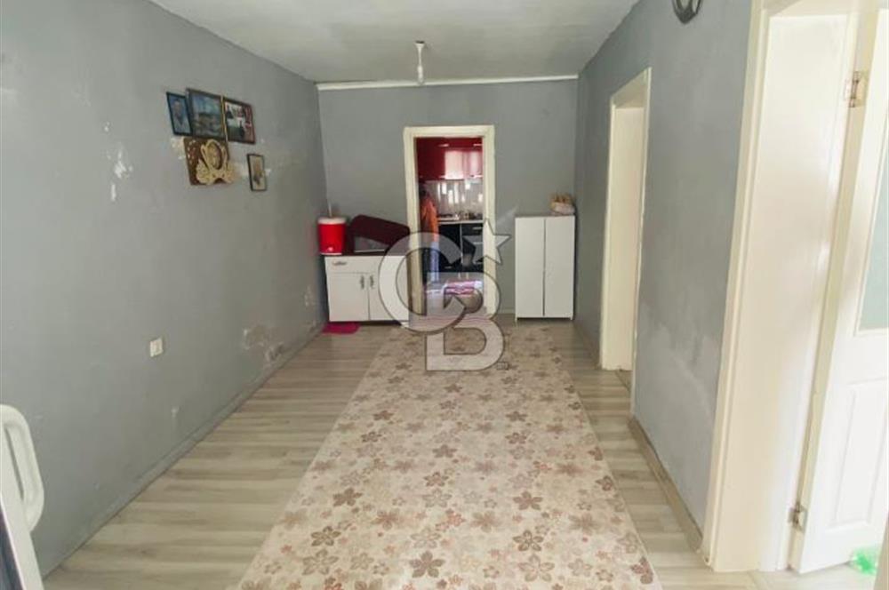 Karabağlar Uğur Mumcu Mahallesinde Müstakil Ev