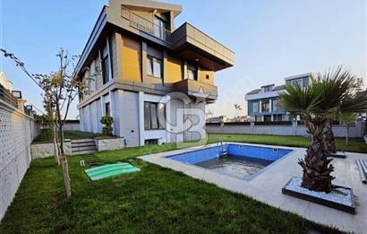 ARNAVUTKÖY HADIMKÖY' DE SATILIK MÜSTAKİL HAVUZLU VİLLA
