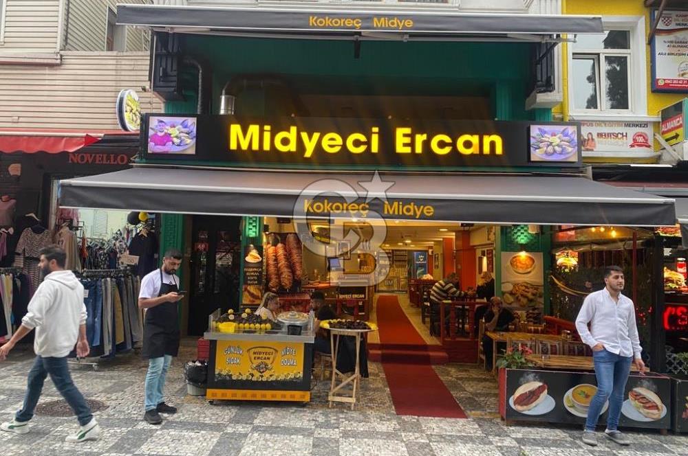 Kadıköy Halit Ağa Caddesi’nde Devren Satılık Yoğun İşlek Noktada Dükkan