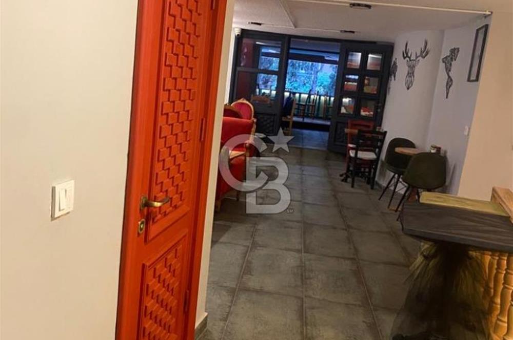 Kadıköy Halit Ağa Caddesi’nde Devren Satılık Yoğun İşlek Noktada Dükkan