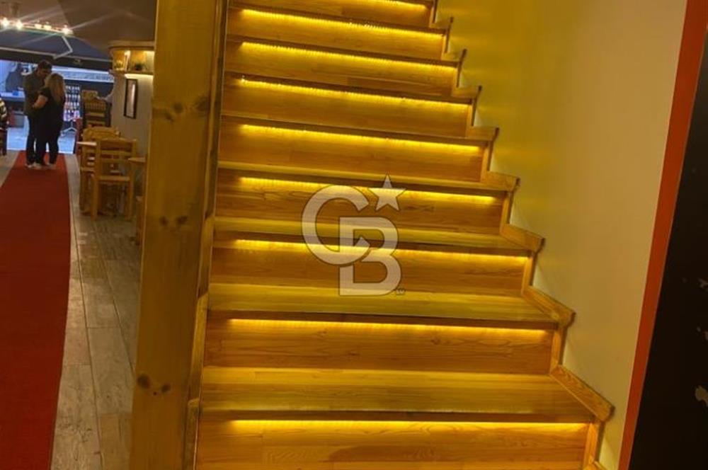 Kadıköy Halit Ağa Caddesi’nde Devren Satılık Yoğun İşlek Noktada Dükkan