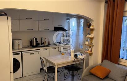 Molla Güranide 1+1 yenilenmiş satılık bahçe katı 
