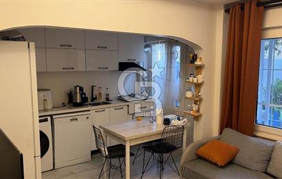 Molla Güranide 1+1 yenilenmiş satılık bahçe katı 