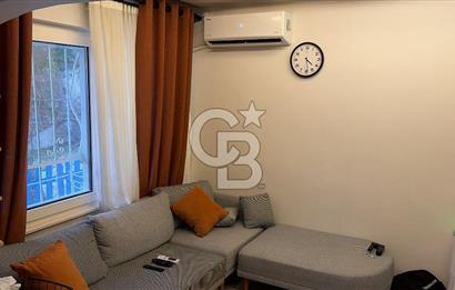 Molla Güranide 1+1 yenilenmiş satılık bahçe katı 