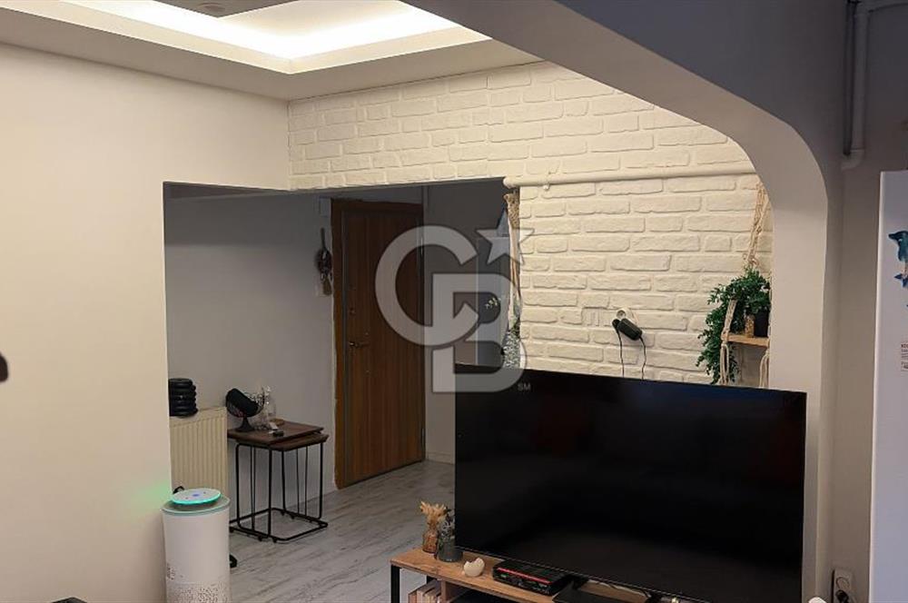 Molla Güranide 1+1 yenilenmiş satılık bahçe katı 