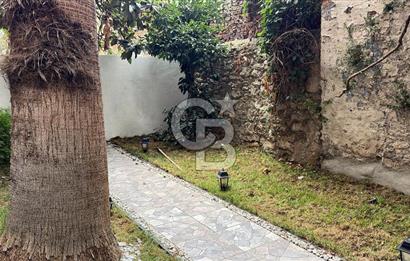 Molla Güranide 1+1 yenilenmiş satılık bahçe katı 