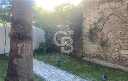 Molla Güranide 1+1 yenilenmiş satılık bahçe katı 
