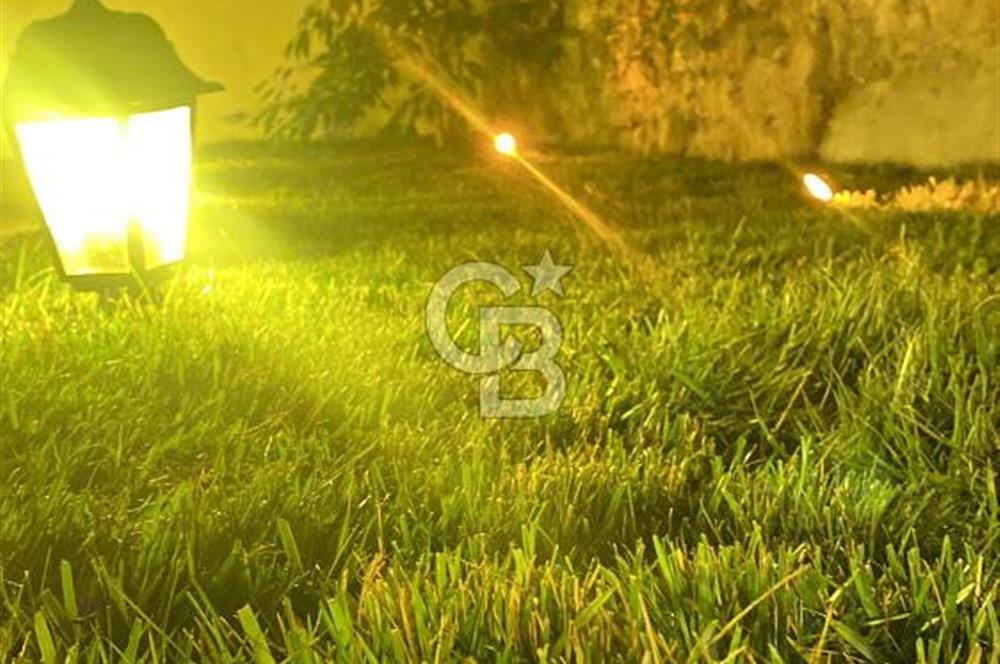 Molla Güranide 1+1 yenilenmiş satılık bahçe katı 