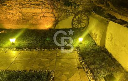 Molla Güranide 1+1 yenilenmiş satılık bahçe katı 