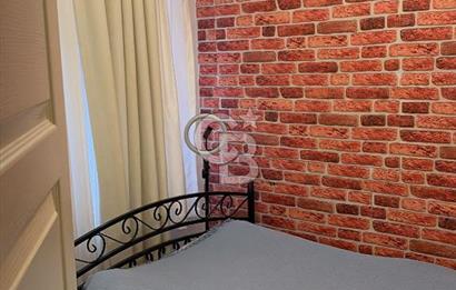 Molla Güranide 1+1 yenilenmiş satılık bahçe katı 