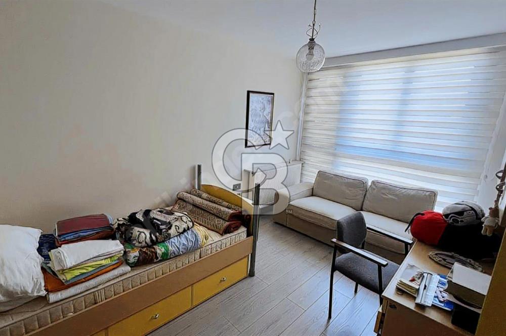 Hatay'da Cadde Üzeri ve Deniz Manzaralı 3+1 Satılık Daire