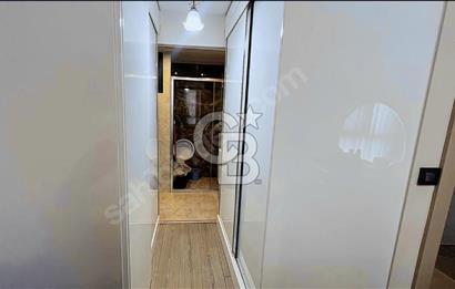 Hatay'da Cadde Üzeri ve Deniz Manzaralı 3+1 Satılık Daire