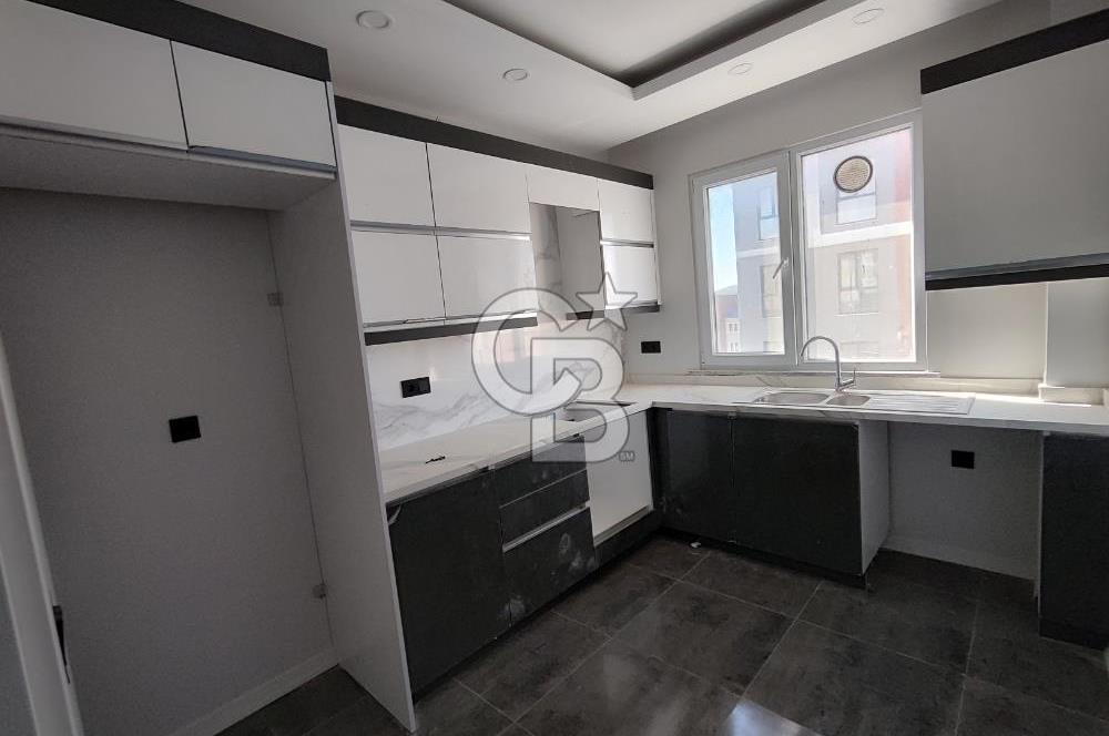 SANCAKTEPE BLUE GARDEN SİTESİ HAVUZ CEPHELİ 2+1 SATILIK DAİRE