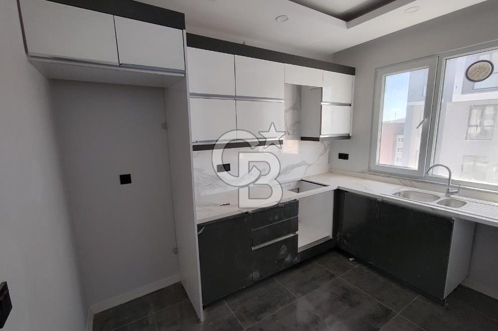 SANCAKTEPE BLUE GARDEN SİTESİ HAVUZ CEPHELİ 2+1 SATILIK DAİRE