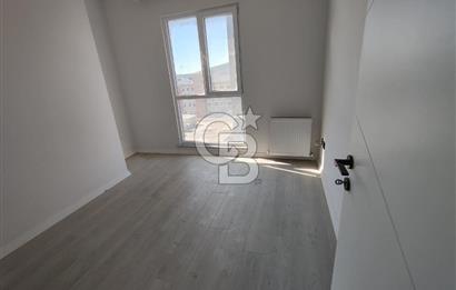 SANCAKTEPE BLUE GARDEN SİTESİ HAVUZ CEPHELİ 2+1 SATILIK DAİRE