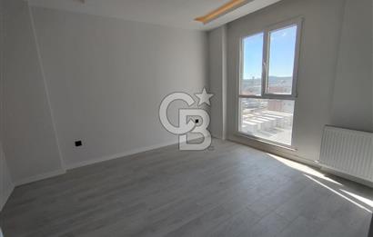 SANCAKTEPE BLUE GARDEN SİTESİ HAVUZ CEPHELİ 2+1 SATILIK DAİRE
