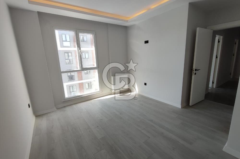 SANCAKTEPE BLUE GARDEN SİTESİ HAVUZ CEPHELİ 2+1 SATILIK DAİRE