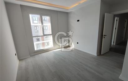 SANCAKTEPE BLUE GARDEN SİTESİ HAVUZ CEPHELİ 2+1 SATILIK DAİRE