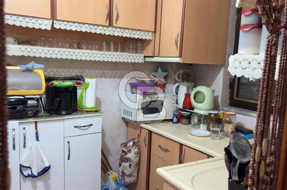 LAPSEKİ MERKEZDE YATIRIMA DEĞER, KOMPLE SATILIK BİNA!