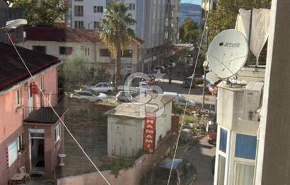 LAPSEKİ MERKEZDE YATIRIMA DEĞER, KOMPLE SATILIK BİNA!