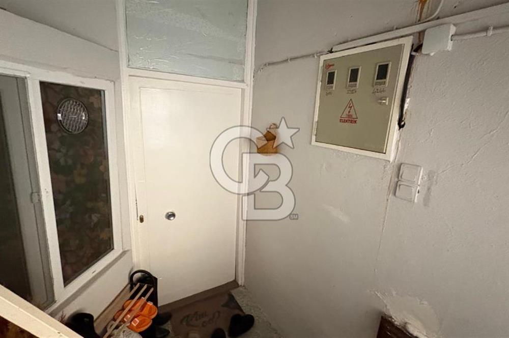 LAPSEKİ MERKEZDE YATIRIMA DEĞER, KOMPLE SATILIK BİNA!