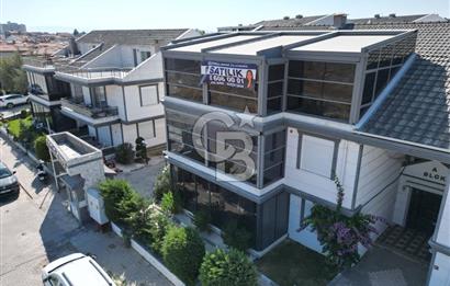 AYVALIK SARIMSAKLIDA 3+1 GENİŞ TERASLI GİYOTİN CAMLI LÜKS DAİRE
