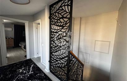 AYVALIK SARIMSAKLIDA 3+1 GENİŞ TERASLI GİYOTİN CAMLI LÜKS DAİRE