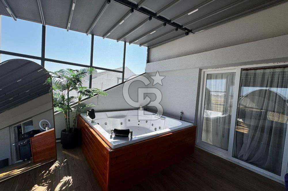 AYVALIK SARIMSAKLIDA 3+1 GENİŞ TERASLI GİYOTİN CAMLI LÜKS DAİRE