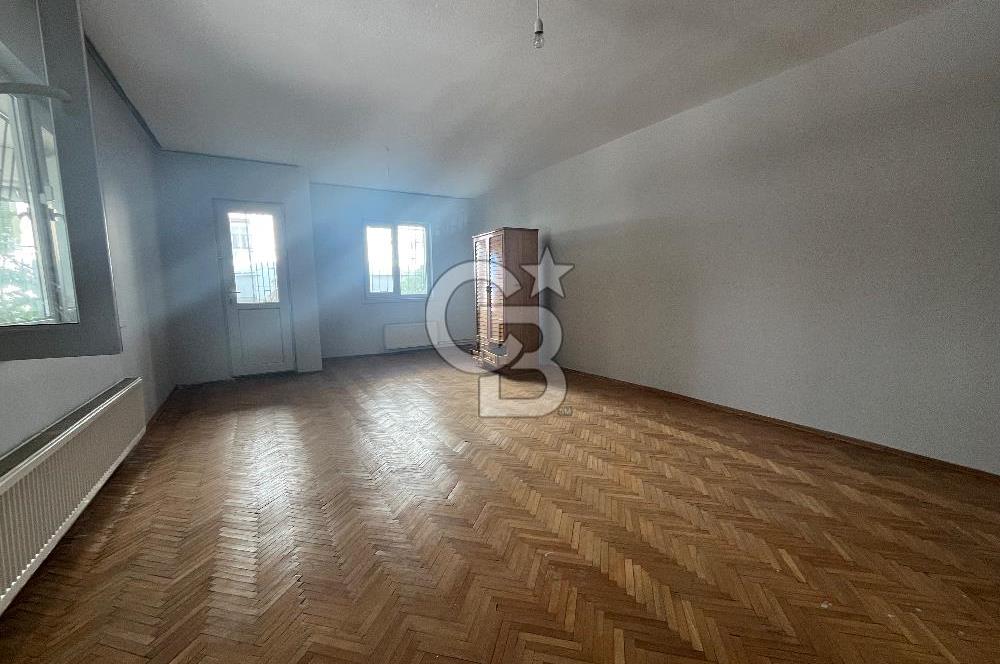 Balgat Ceyhun Atuf Kansu Caddesi’ne Paralel Merkezi Konumlu 4+1 Satılık Daire 