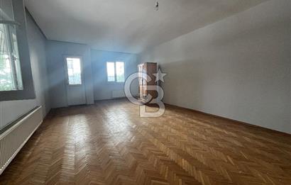 Balgat Ceyhun Atuf Kansu Caddesi’ne Paralel Merkezi Konumlu 4+1 Satılık Daire 
