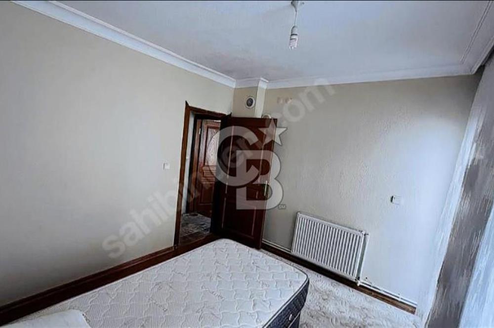 Buca Dokuz Eylül'e Yakın Cadde Üzeri Geniş 2+1 Satılık Daire