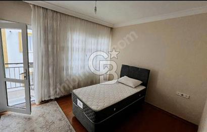 Buca Dokuz Eylül'e Yakın Cadde Üzeri Geniş 2+1 Satılık Daire