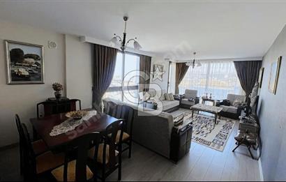 Hatay'da Cadde Üzeri ve Deniz Manzaralı 3+1 Satılık Daire