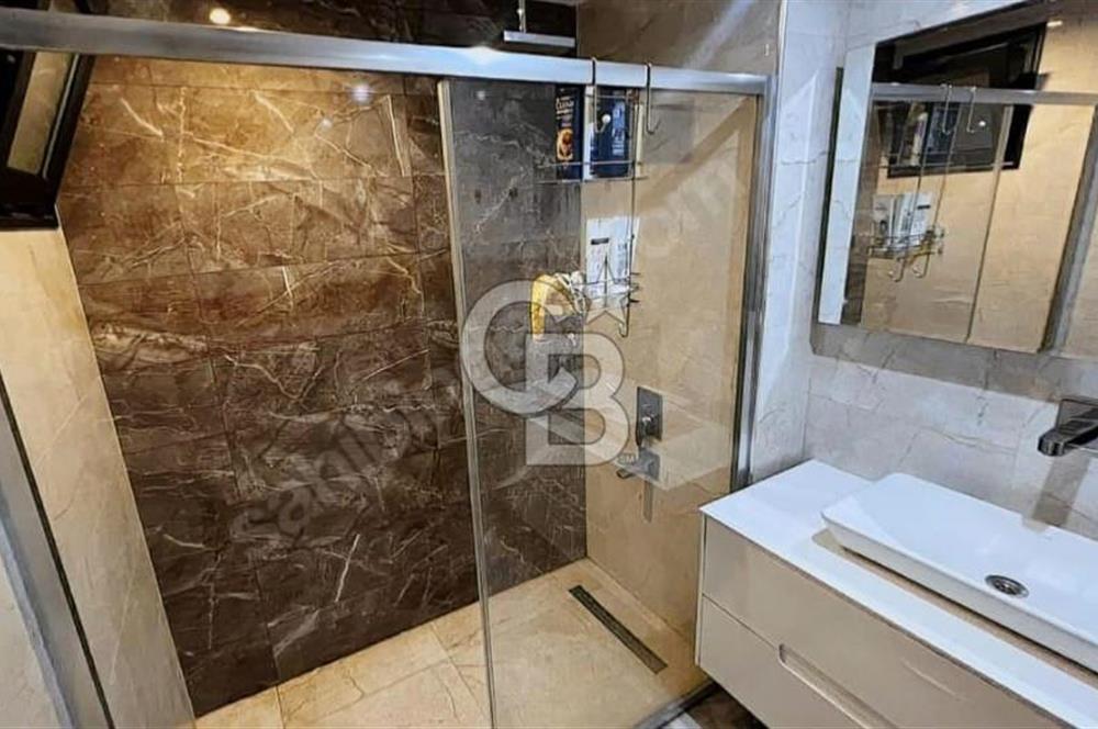 Hatay'da Cadde Üzeri ve Deniz Manzaralı 3+1 Satılık Daire