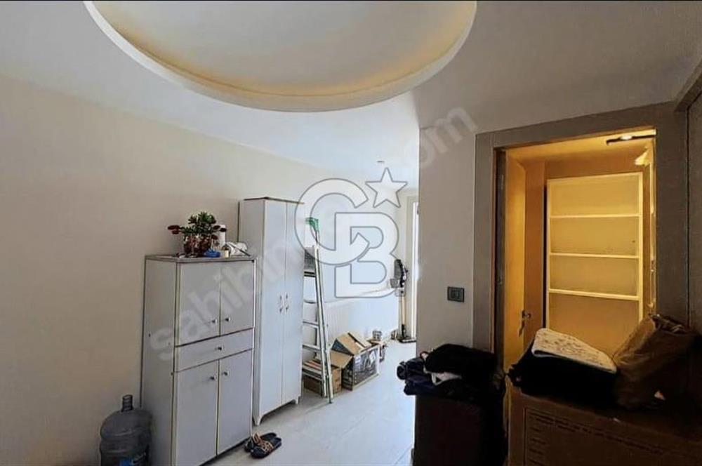 Hatay'da Cadde Üzeri ve Deniz Manzaralı 3+1 Satılık Daire