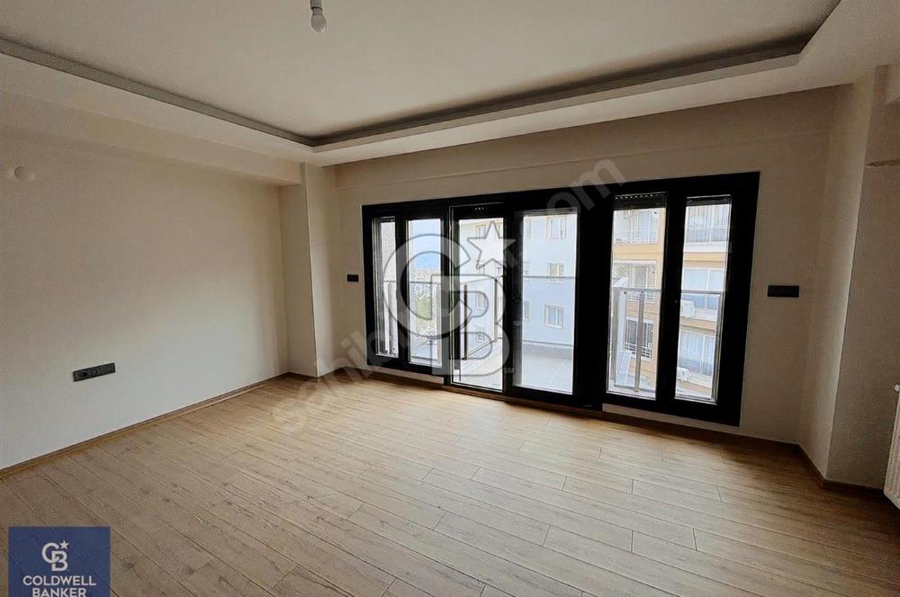Üçkuyularda Sıfır Geniş 2+1 Satılık Daire
