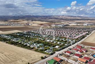 DOSTLAR SİTESİNDE 500M2 YAPI KULLANIM İZİN BELGELİ HOBİ BAHÇESİ