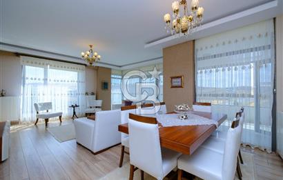 Smart Town Evleri'nde Satılık 4+1 Ara Katta Daire