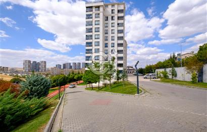 Smart Town Evleri'nde Satılık 4+1 Ara Katta Daire
