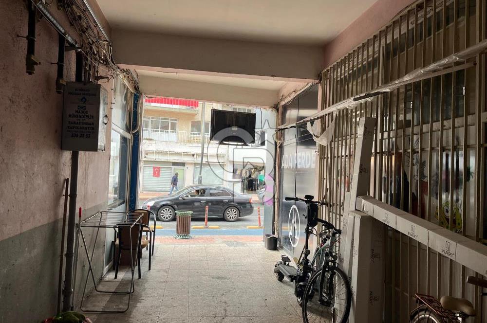 İstiklal Caddesinde Satılık Dükkan