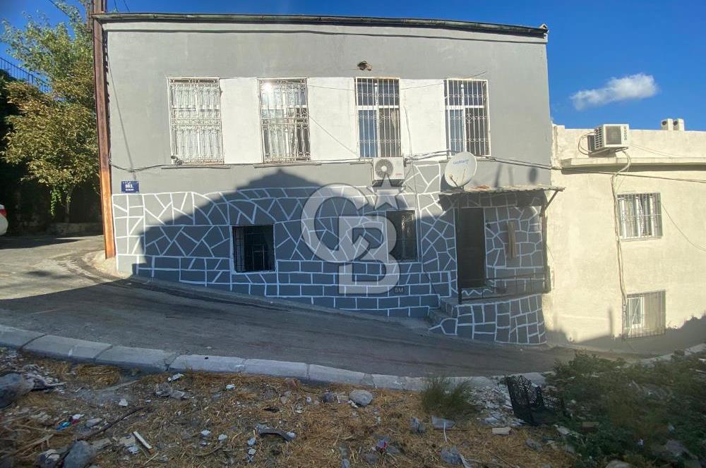 KONAK ALTINORDU MAHALLESİ 2 KATLI SATILIK TARİHİ BİNA