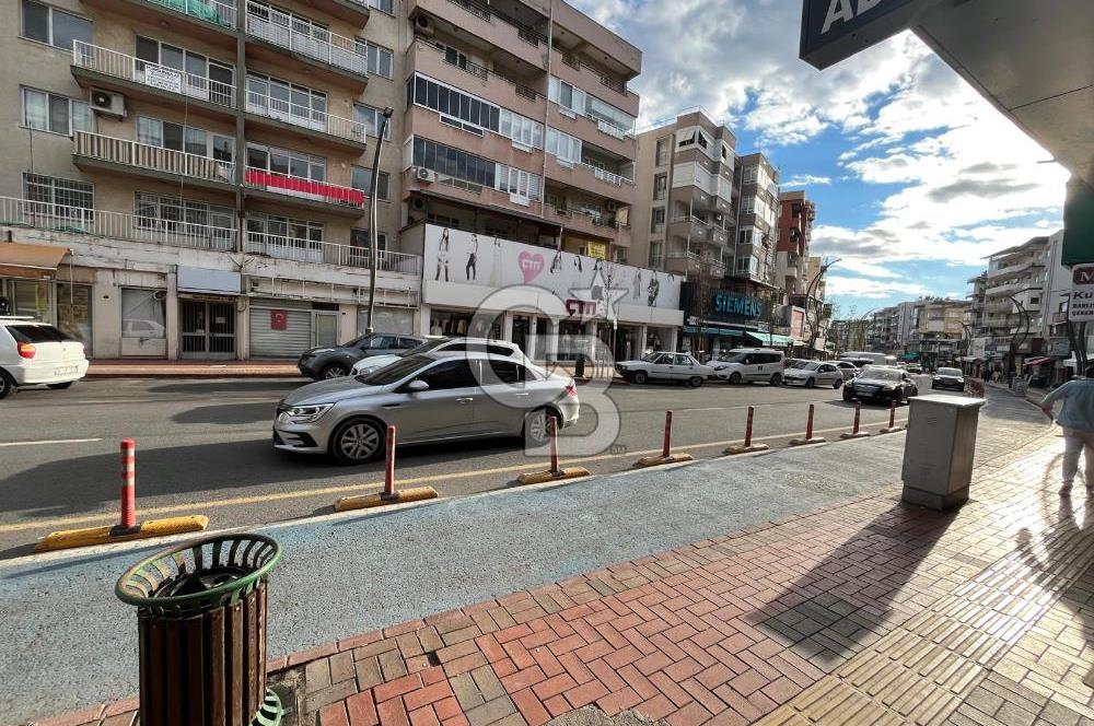İstiklal Caddesinde Satılık Dükkan